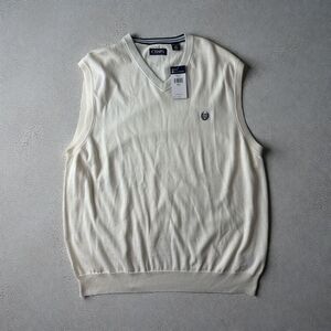 Chaps Men's V-Neck Sweater Vest in Cream